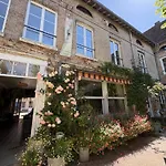 D'hôtes La Aliénor Couette-café Les Andelys