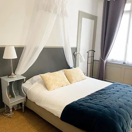 D'hotes La Alienor 3*