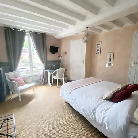 Frühstückspension D'hotes La Alienor 3*