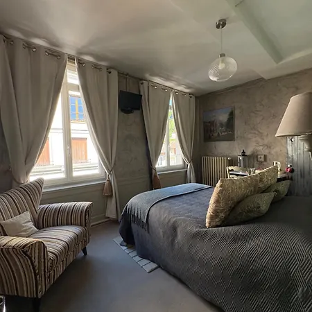 D'hotes La Alienor 3*