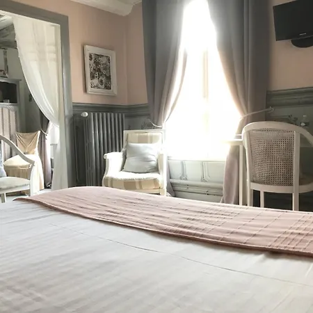 D'hotes La Alienor 3*