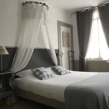D'hotes La Alienor 3*