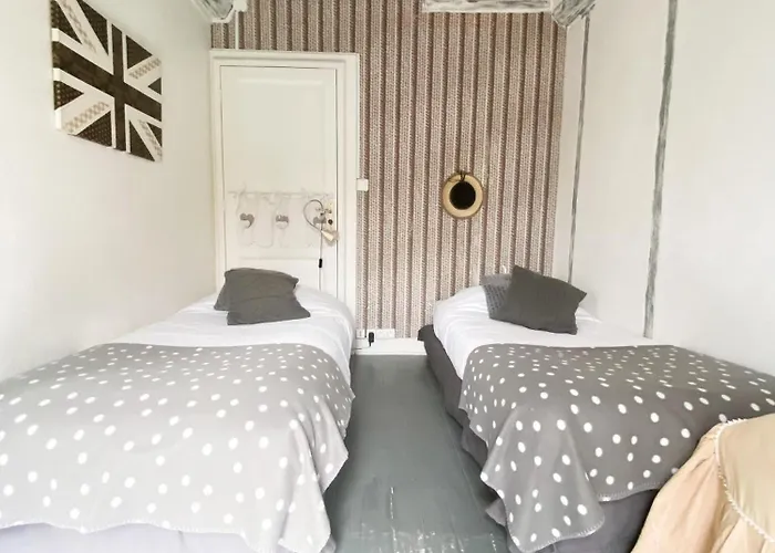 D'hotes La Alienor 3*