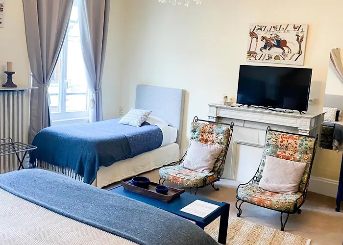 D'hotes La Alienor Bed & Breakfast 3*