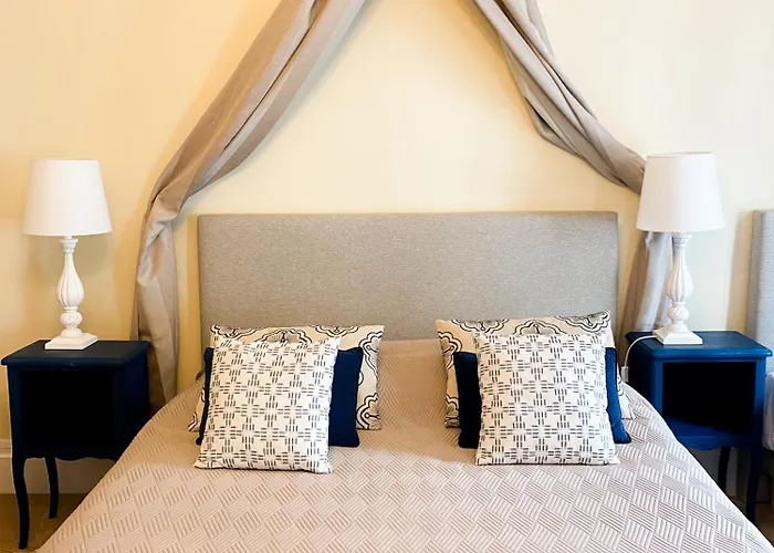 D'hotes La Alienor 3*