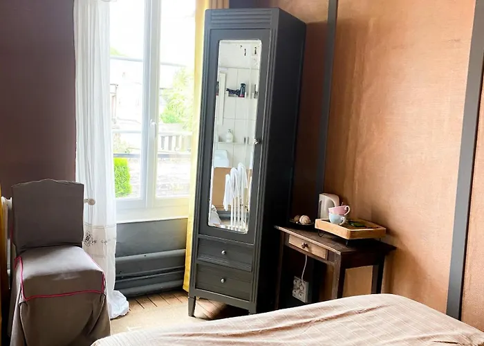 D'hotes La Alienor Bed & Breakfast