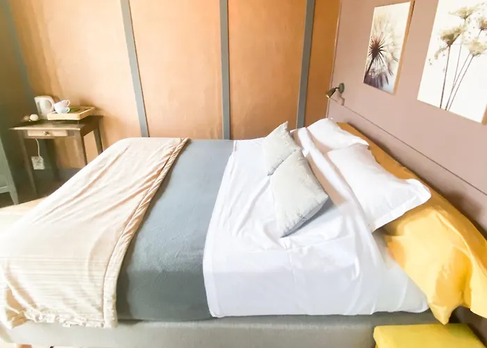 D'hotes La Alienor Bed & Breakfast Les Andelys