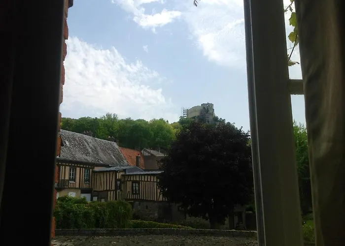 D'hotes La Alienor Bed & Breakfast 3*