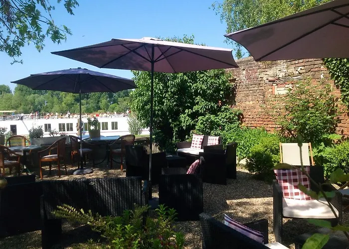 Bed & Breakfast D'hotes La Alienor 3*