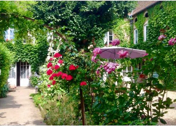 D'hotes La Alienor Bed & Breakfast